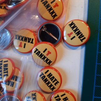 pack 2 badges I [?] TANXXX